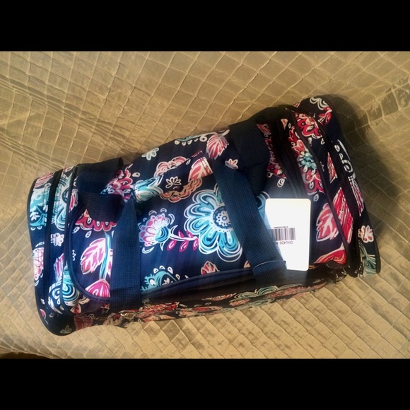 NWT Navy Floral Duffle Bag - Picture 3 of 4